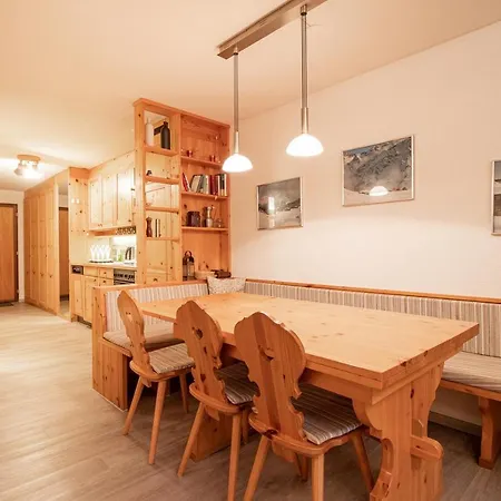 Rothornblick 41 By ארוזה